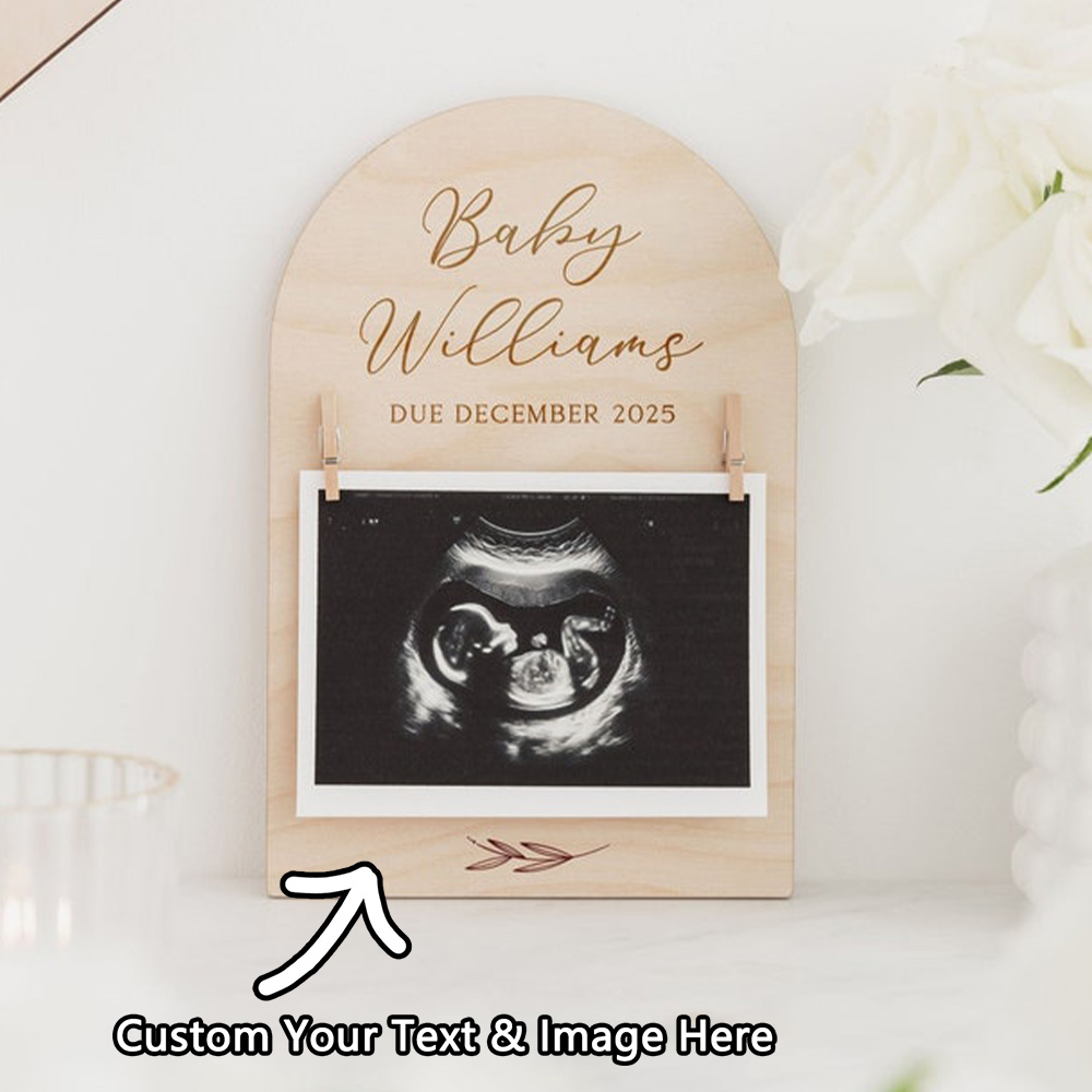 Engraved Wood Frame - Señal de anuncio de embarazo personalizada